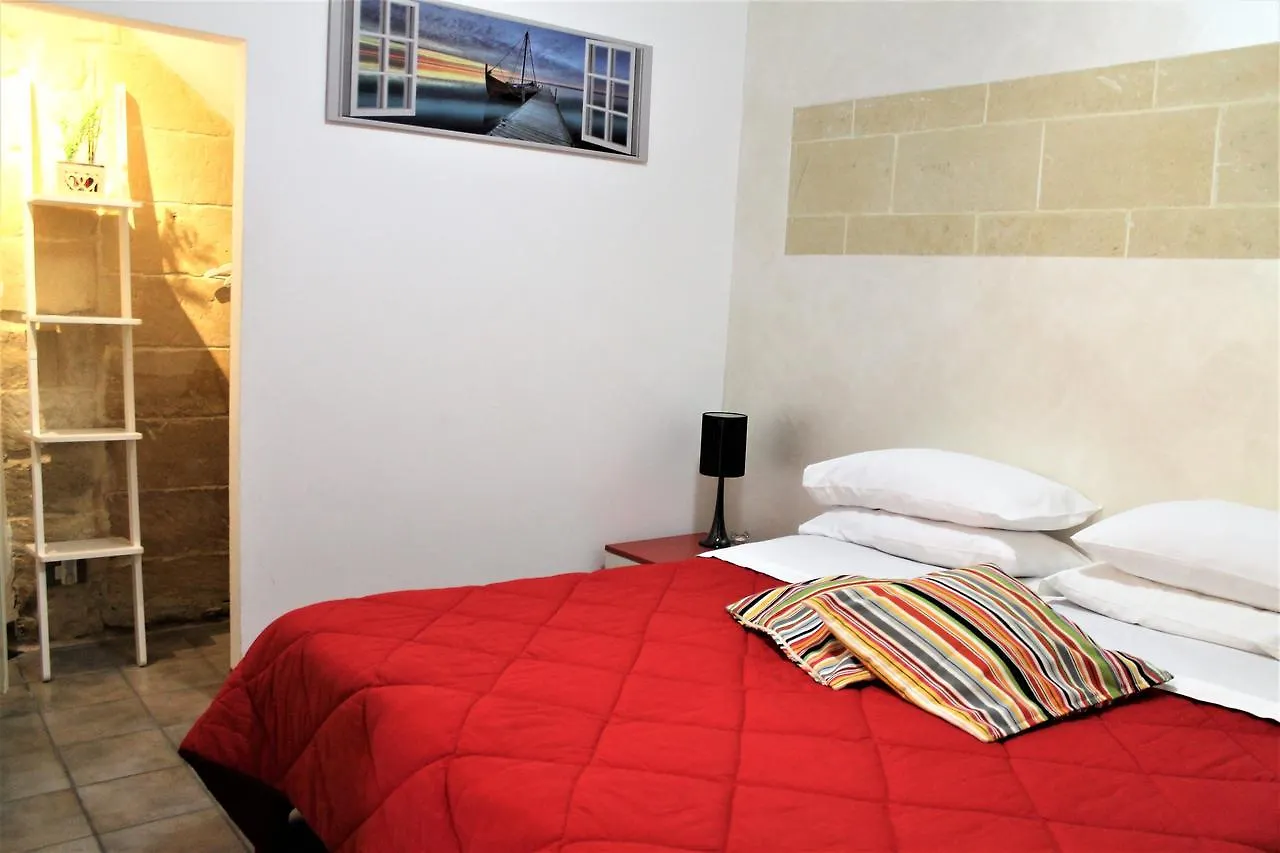 White Suite B&B Lecce Italia